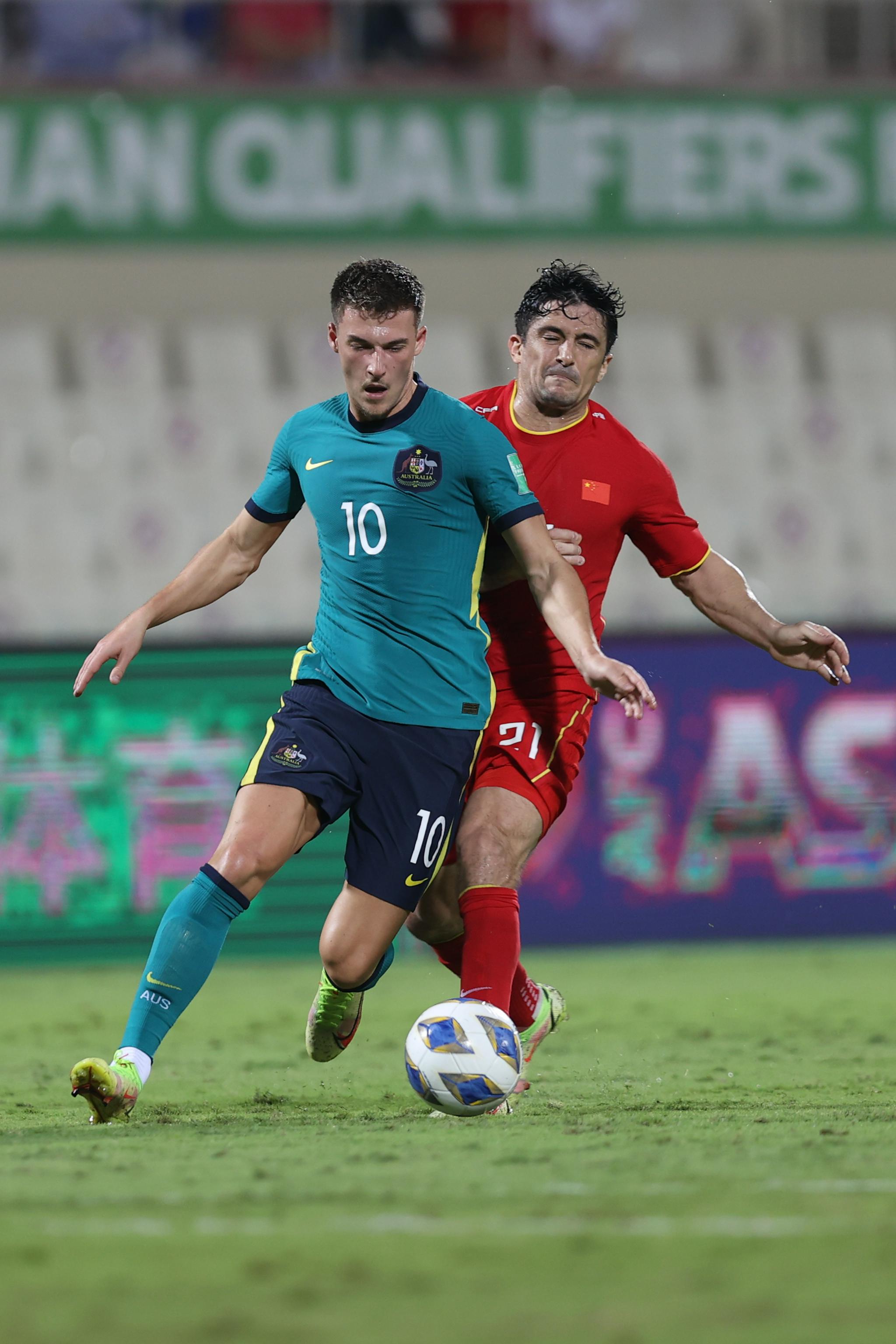 开云体育-澳大利亚队引发争议!,穆古鲁扎官方宣布重返赛场新规赛场气氛高涨-开云体育